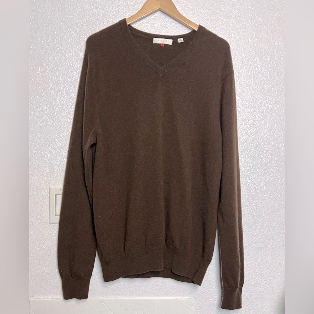 Uniqlo Men’s Cashmere V-neck Sweater Brown X-Large